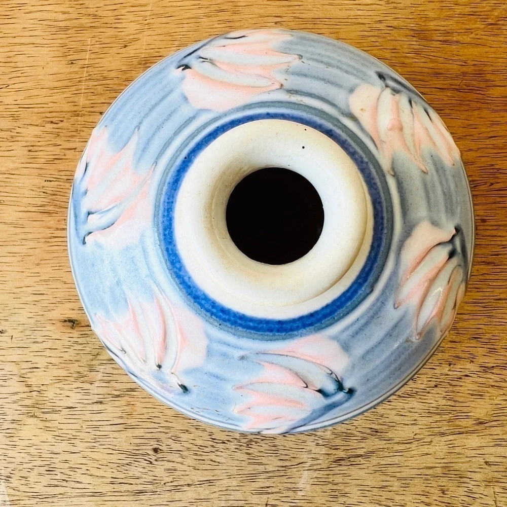 Small Pottery Bud Vase - Picture 4 of 6